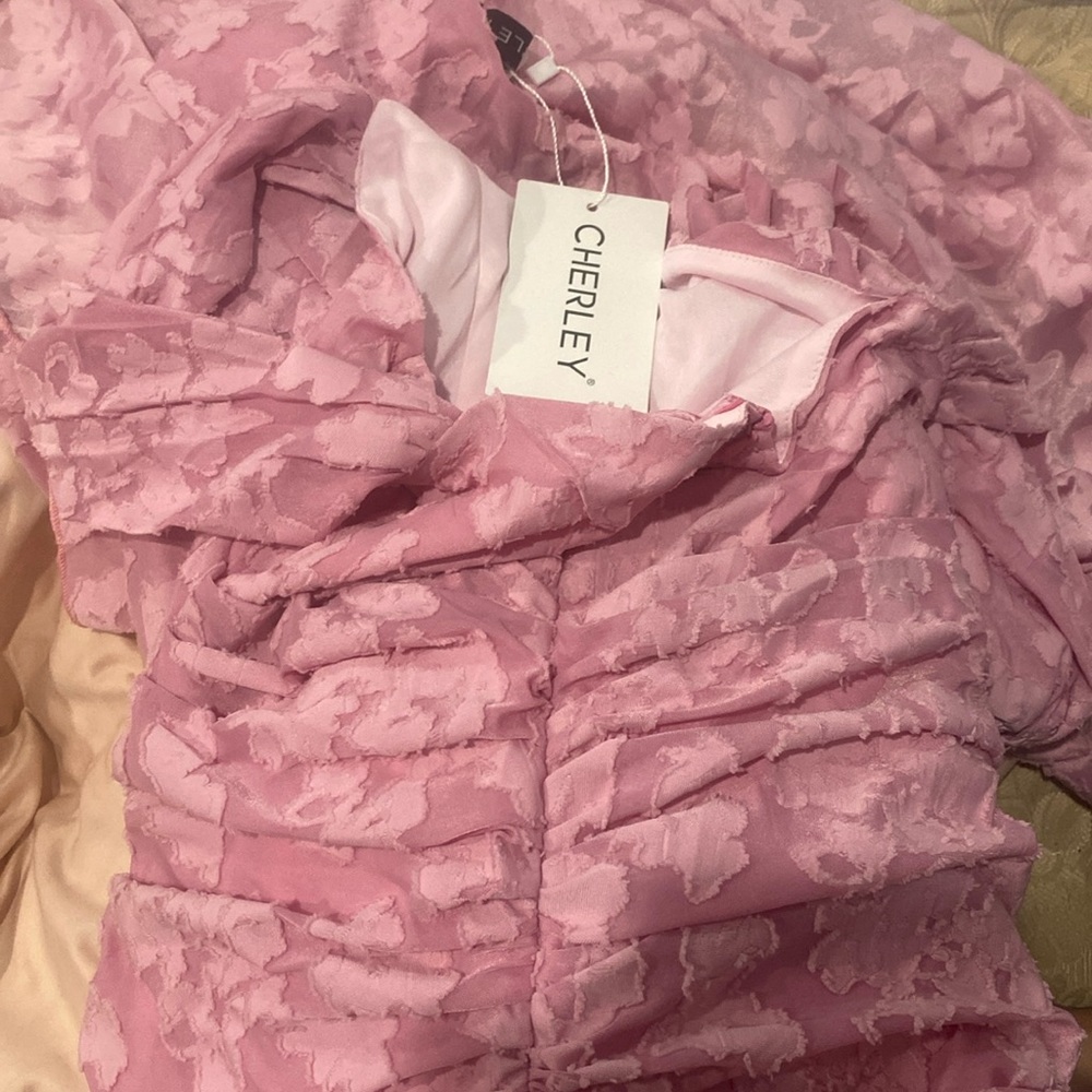 Brand new charley dress i ordered too big in a medium they don’t do full returns